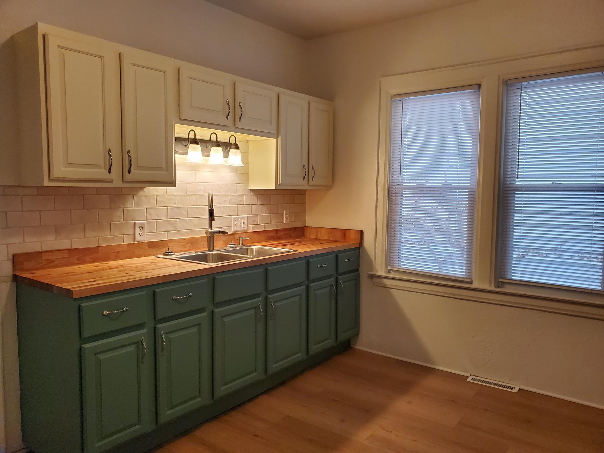 2425 North Cramer Street Milwaukee, WI 53211 - Photo 5 of 10 2425Cramer-KitchenView1