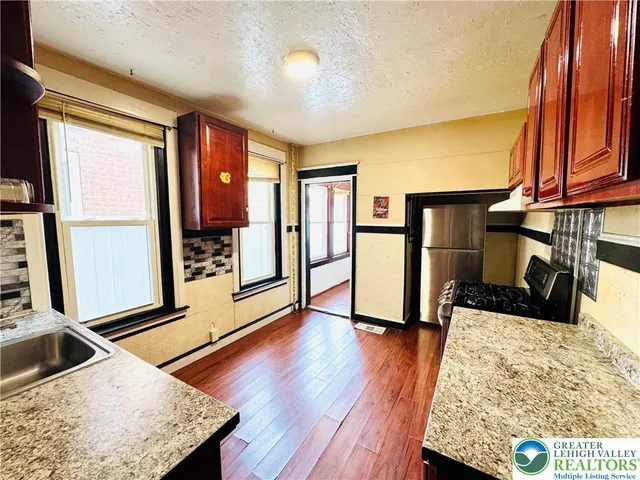 $1,945 | 637 North Penn Street, Allentown, PA 18102