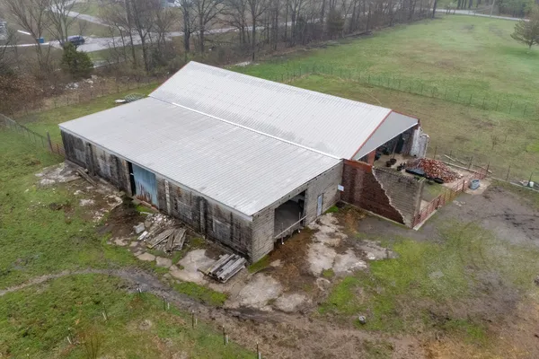 a view of a small yard