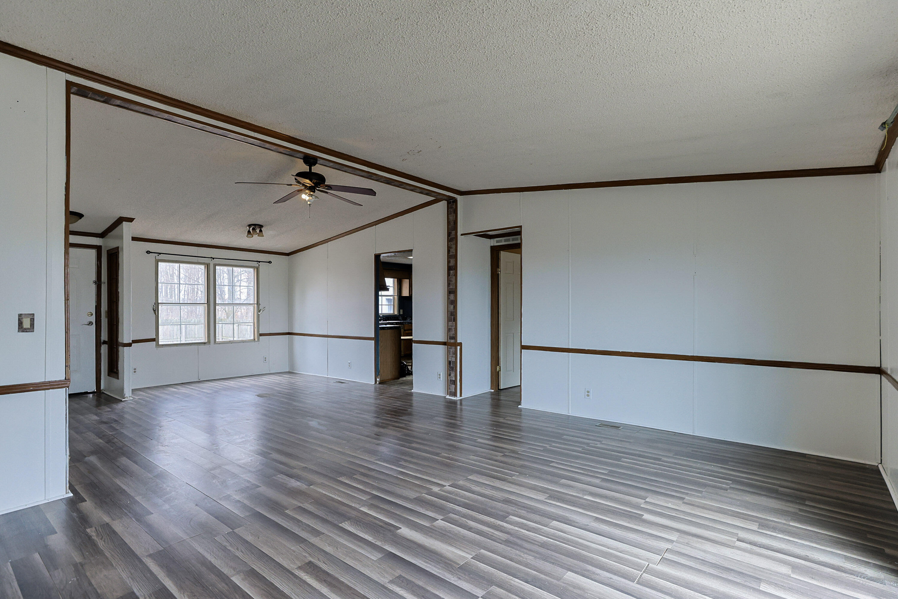 60123 Dailey Road Cassopolis, MI 49031 - Photo 14 of 43 Living Room