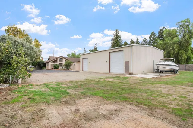 $1,395,000 | 2200 East Tuolumne Road, Turlock, CA 95382