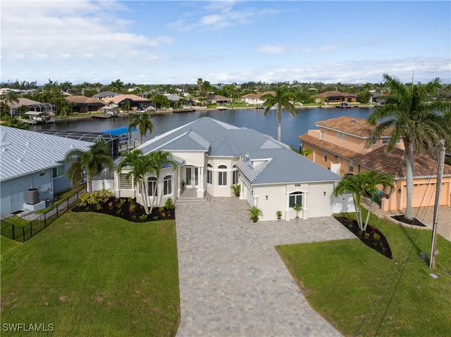 $975,000 | 506 Southwest 33rd Avenue, Cape Coral, FL 33991