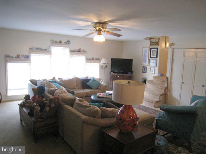 385 Troon Road Dover, DE 19904 - Photo 5 of 25 Family Room