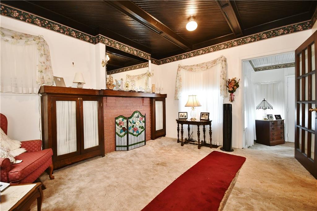 6509 Landview Road Pittsburgh, PA 15217 - Photo 3 of 24 Gallery Image 3