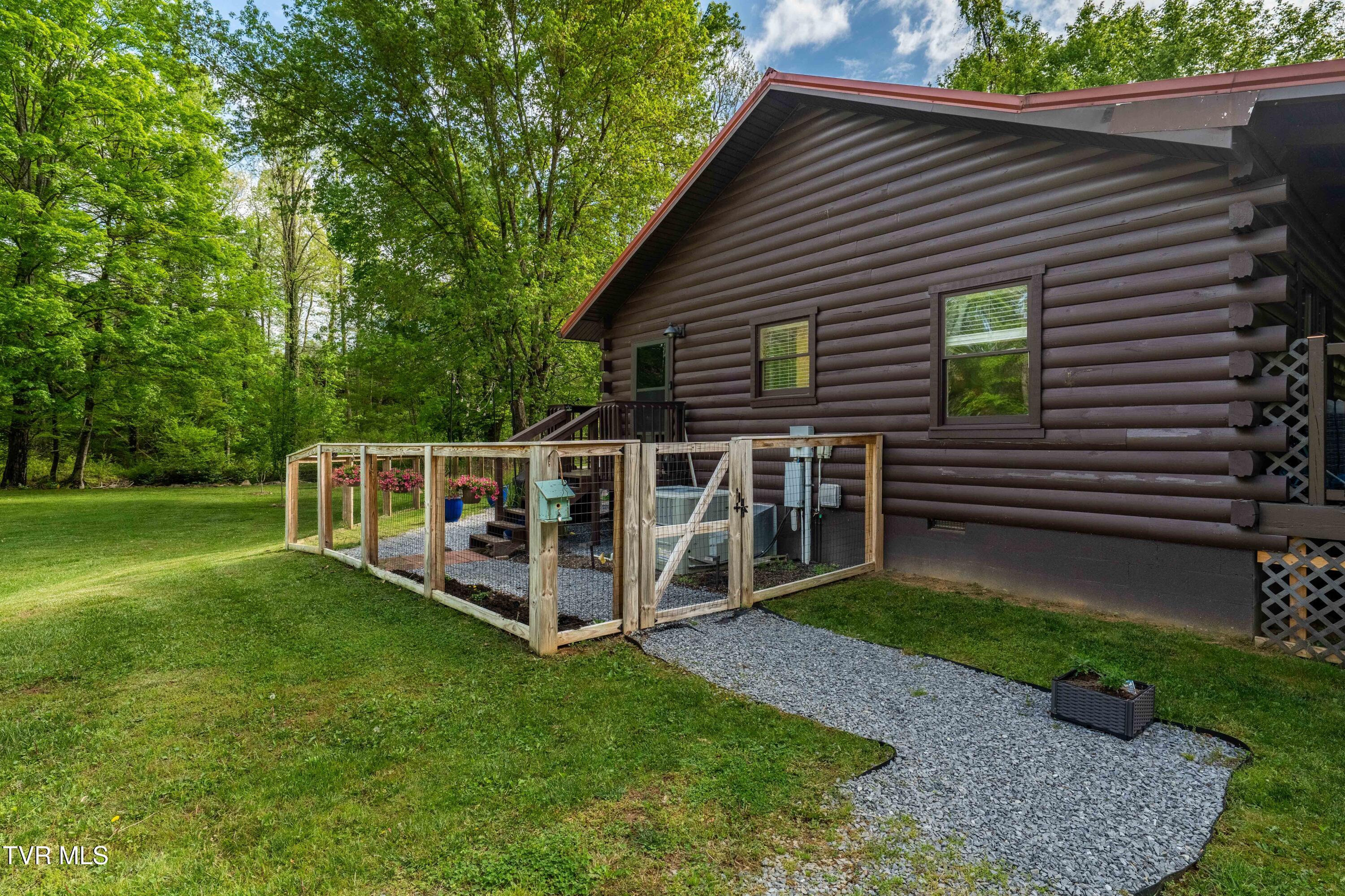 135 Grindstaff Hollow Road Elizabethton, TN 37643 - Photo 69 of 116 135 Grindstaff Hollow (36 of 82)