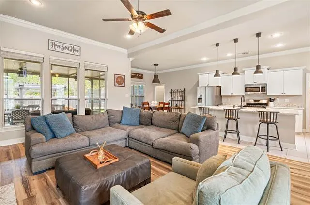 $324,900 | 2464 Dixie Drive, Covington, LA 70435