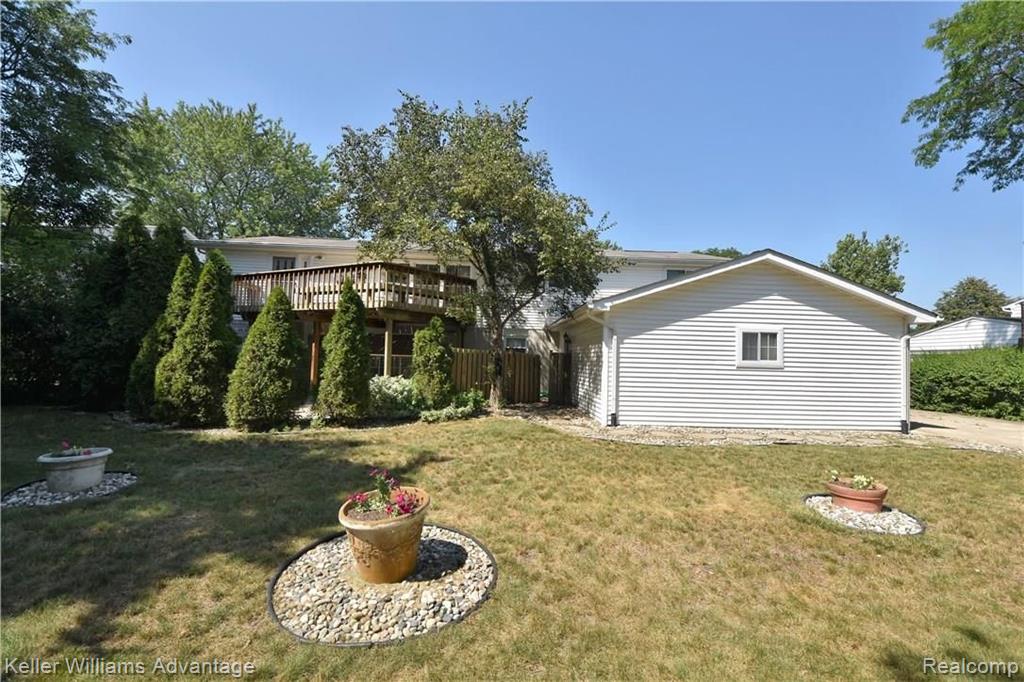 29999 Barwell Road Farmington Hills, MI 48334 - Photo 40 of 43