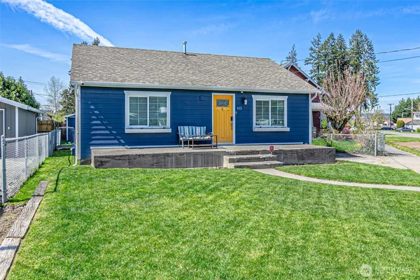 $460,000 | 411 Corrin Avenue Southeast, Orting, WA 98360