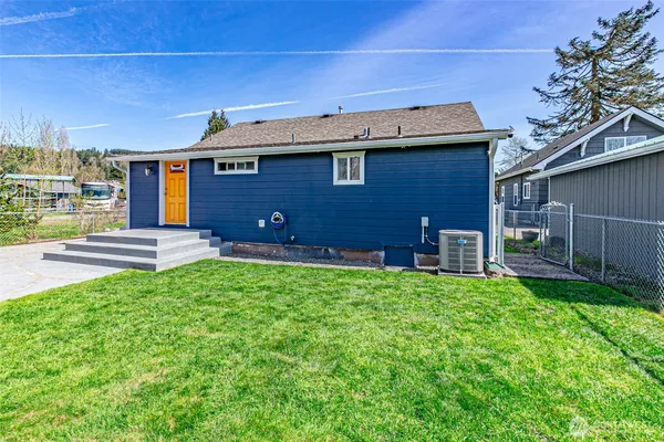 $460,000 | 411 Corrin Avenue Southeast, Orting, WA 98360