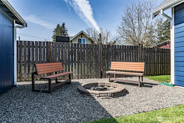 $460,000 | 411 Corrin Avenue Southeast, Orting, WA 98360