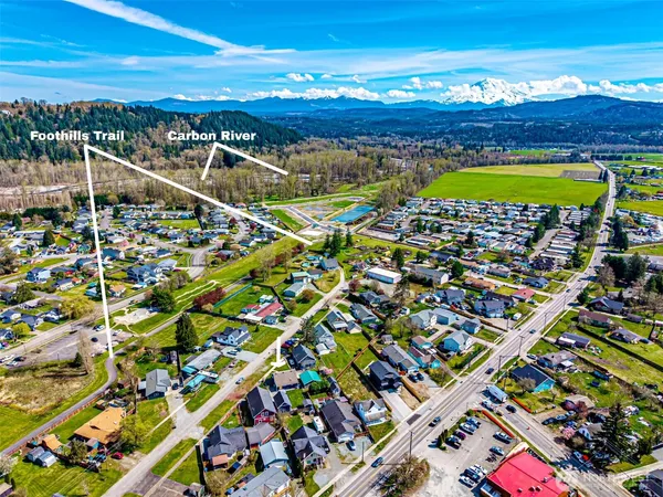 $460,000 | 411 Corrin Avenue Southeast, Orting, WA 98360
