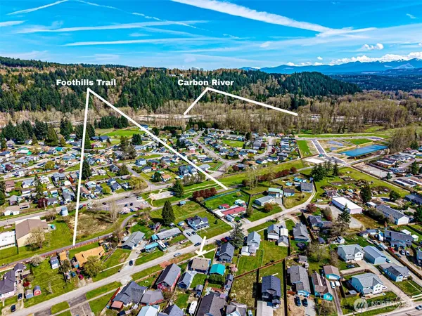 $460,000 | 411 Corrin Avenue Southeast, Orting, WA 98360