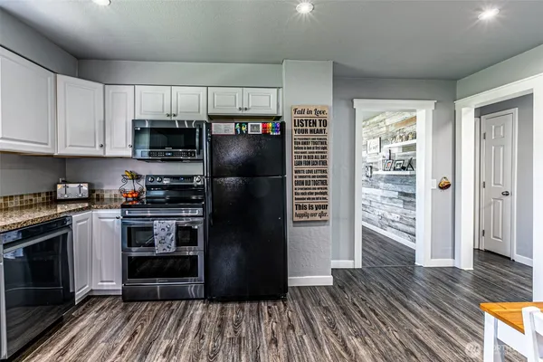 $460,000 | 411 Corrin Avenue Southeast, Orting, WA 98360