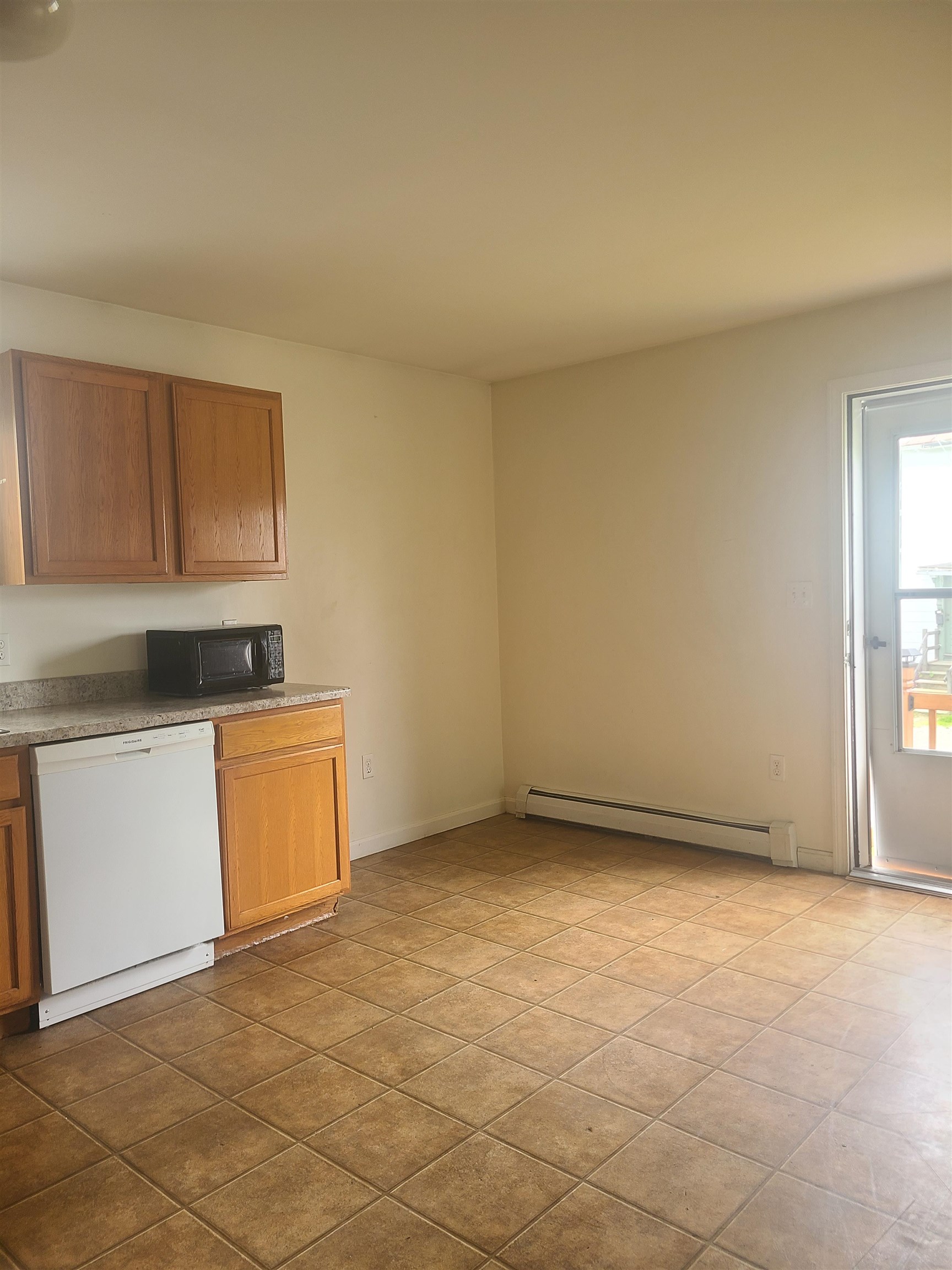 10 Myrtle Street Keene, NH 03431 - Photo 3 of 23 Gallery Image 3