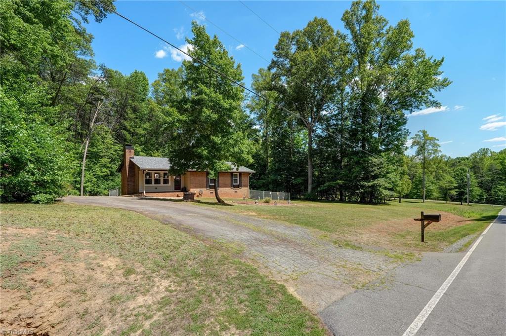 153 Lake Lemar Road Reidsville, NC 27320 - Photo 6 of 30