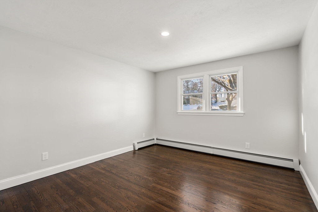 58 Wedgewood Road Worcester, MA 01602 - Photo 14 of 33