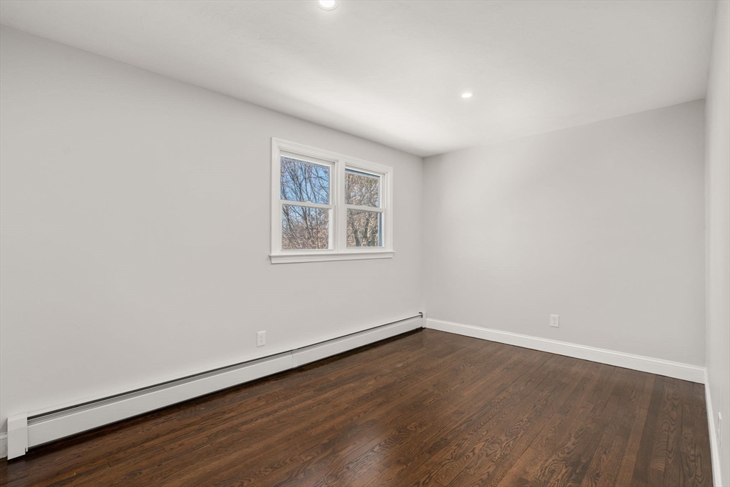 58 Wedgewood Road Worcester, MA 01602 - Photo 16 of 33