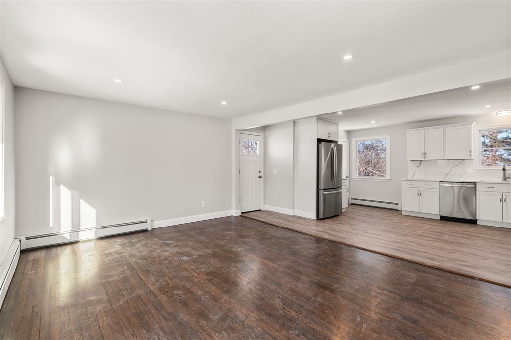 58 Wedgewood Road Worcester, MA 01602 - Photo 6 of 33