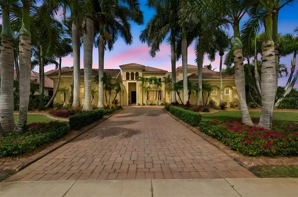 $1,699,000 | 5416 Tybee Island Drive, Apollo Beach, FL 33572