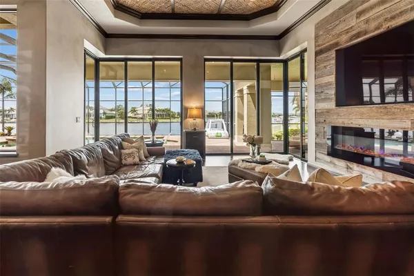 $1,699,000 | 5416 Tybee Island Drive, Apollo Beach, FL 33572