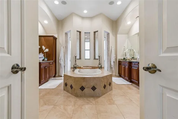 $1,699,000 | 5416 Tybee Island Drive, Apollo Beach, FL 33572