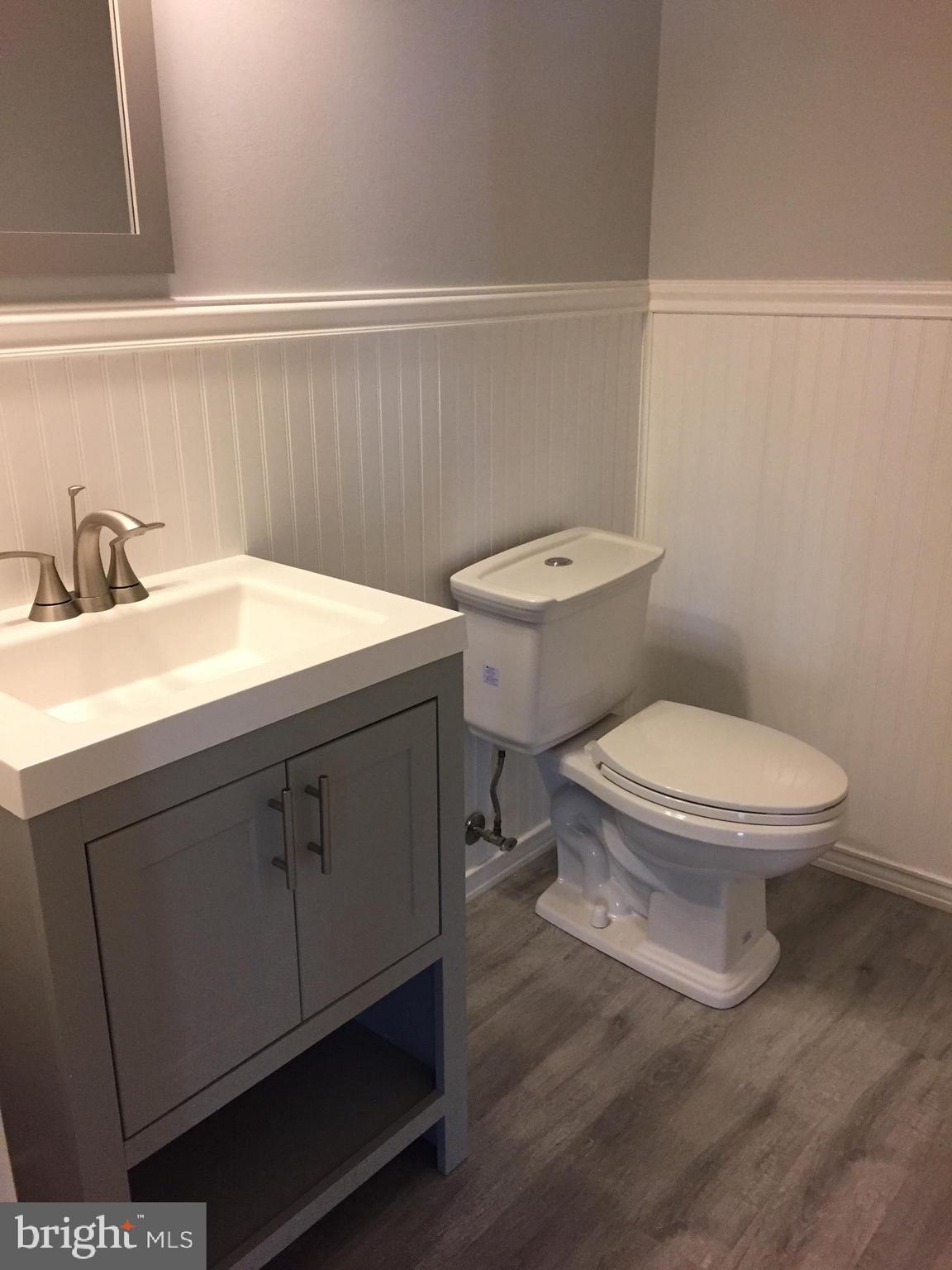 10411 3 Doctors Road Dunkirk, MD 20754 - Photo 22 of 40 Newly updated half bath