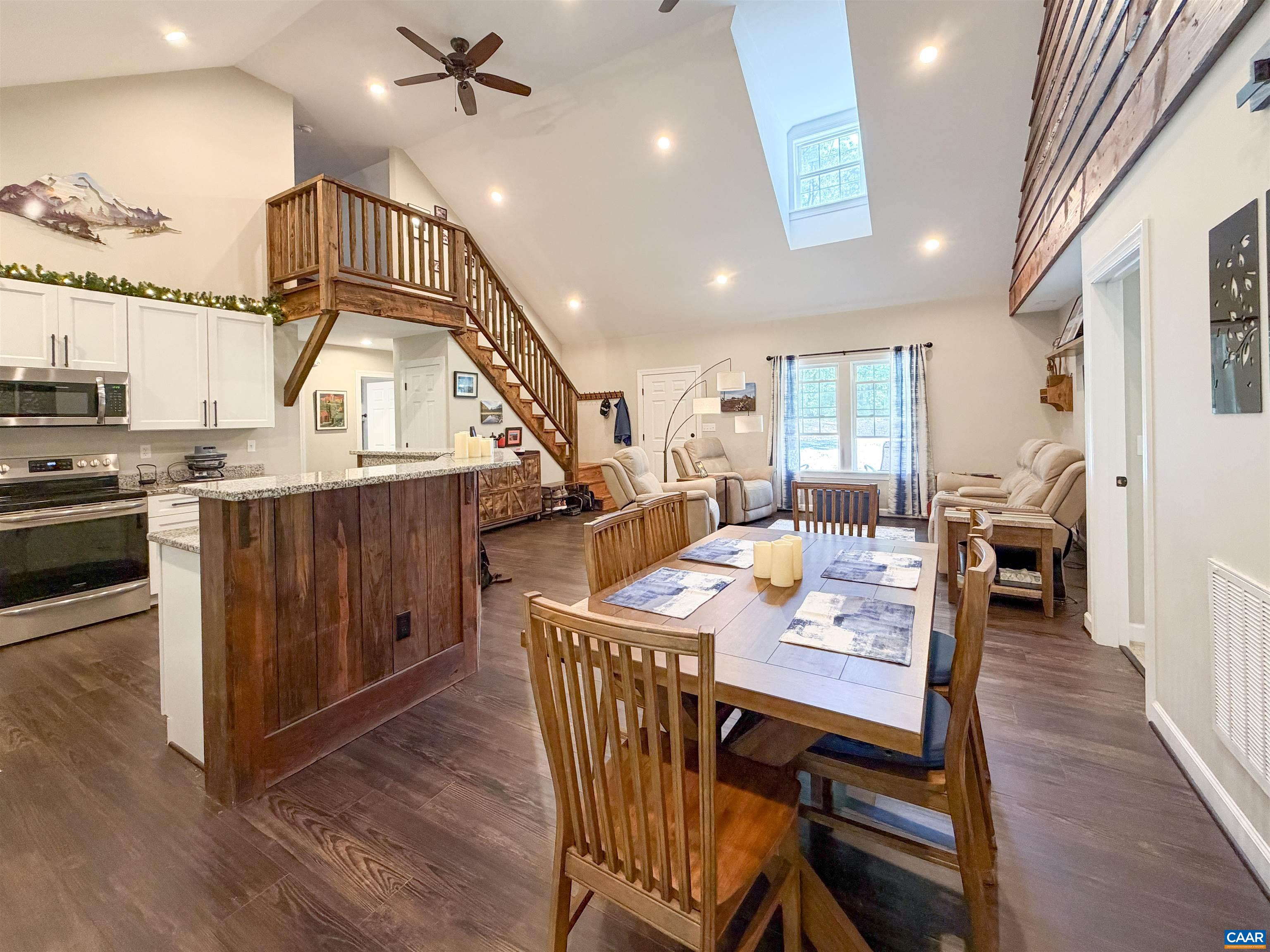 1387 Spreading Oak Road Arvonia, VA 23004 - Photo 16 of 43