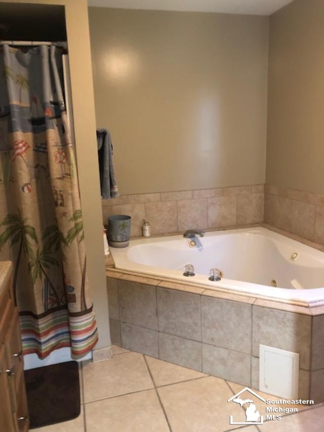 1601 Sandy Creek Road, Unit CREEKS Monroe, MI 48162 - Photo 13 of 23