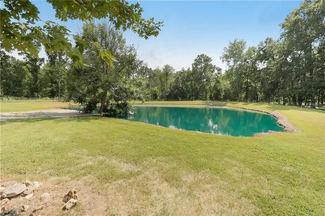 $790,000 | 28605 East 239th Street, Harrisonville, MO 64701