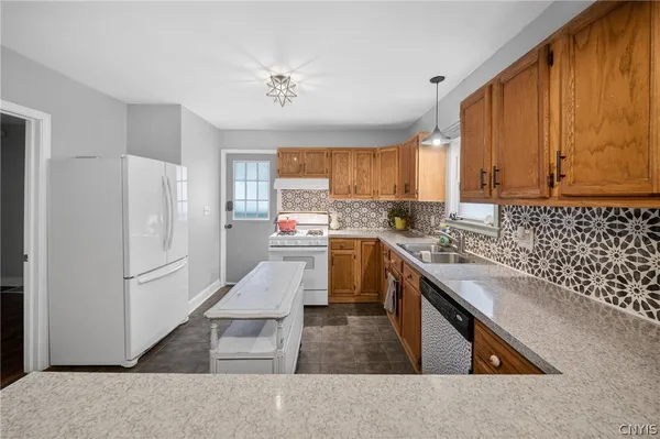 $234,000 | 812 Avery Avenue, Syracuse, NY 13204