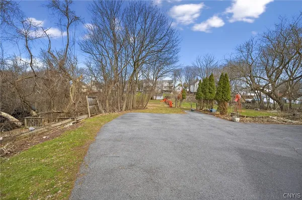 $234,000 | 812 Avery Avenue, Syracuse, NY 13204