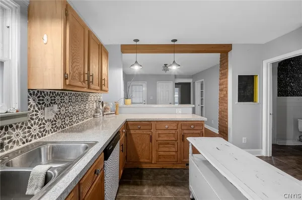 $234,000 | 812 Avery Avenue, Syracuse, NY 13204