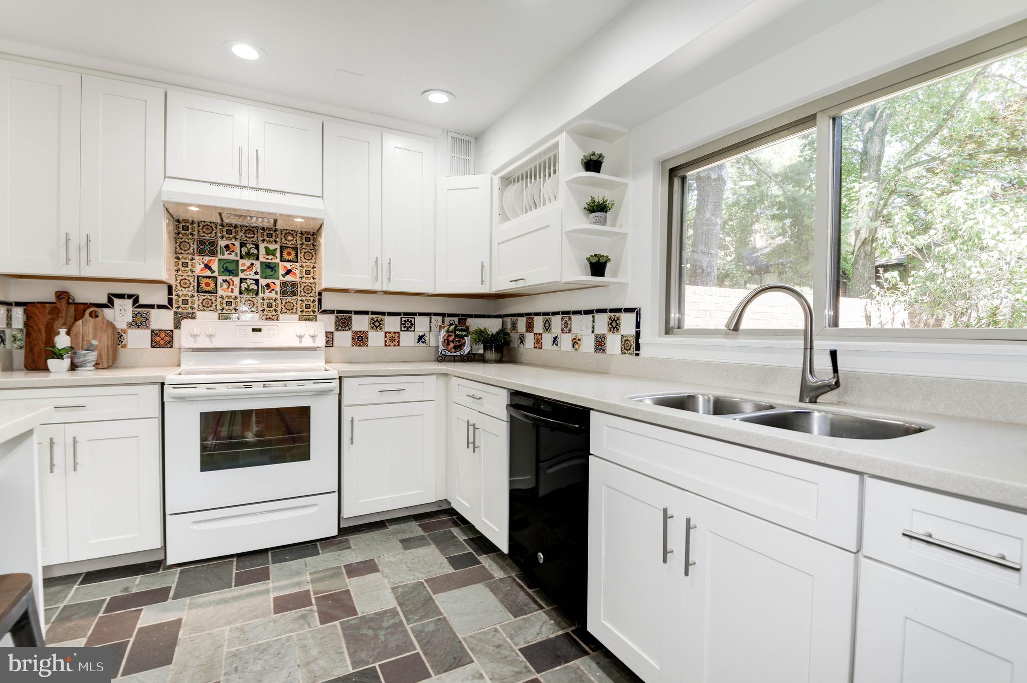 11799 Indian Ridge Road Reston, VA 20191 - Photo 19 of 62