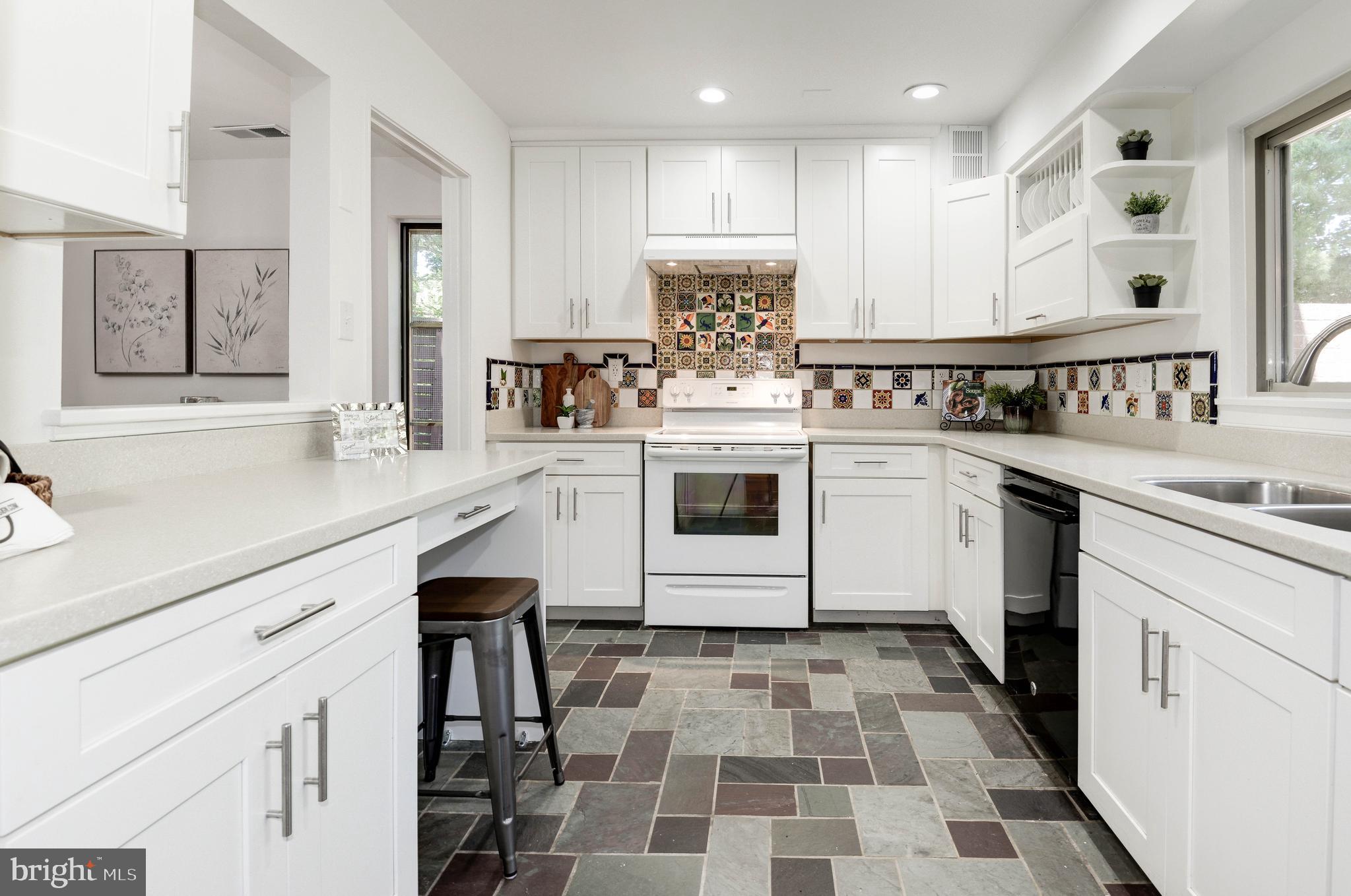 11799 Indian Ridge Road Reston, VA 20191 - Photo 20 of 62