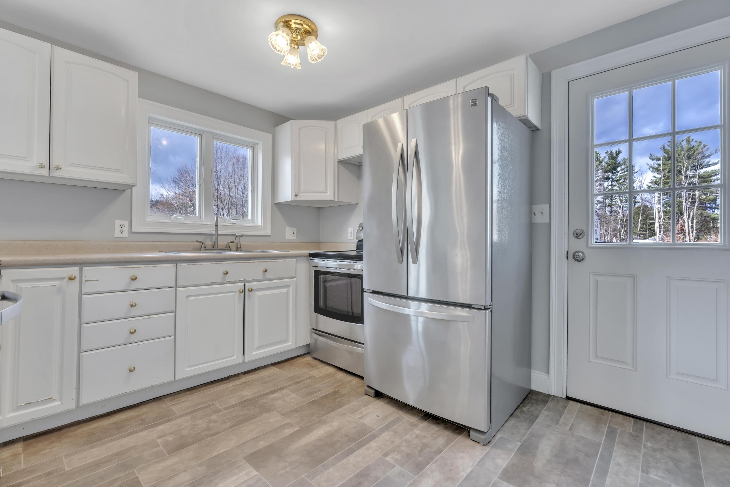 126 Main Street Windham, ME 04062 - Photo 11 of 31 _DSC4846
