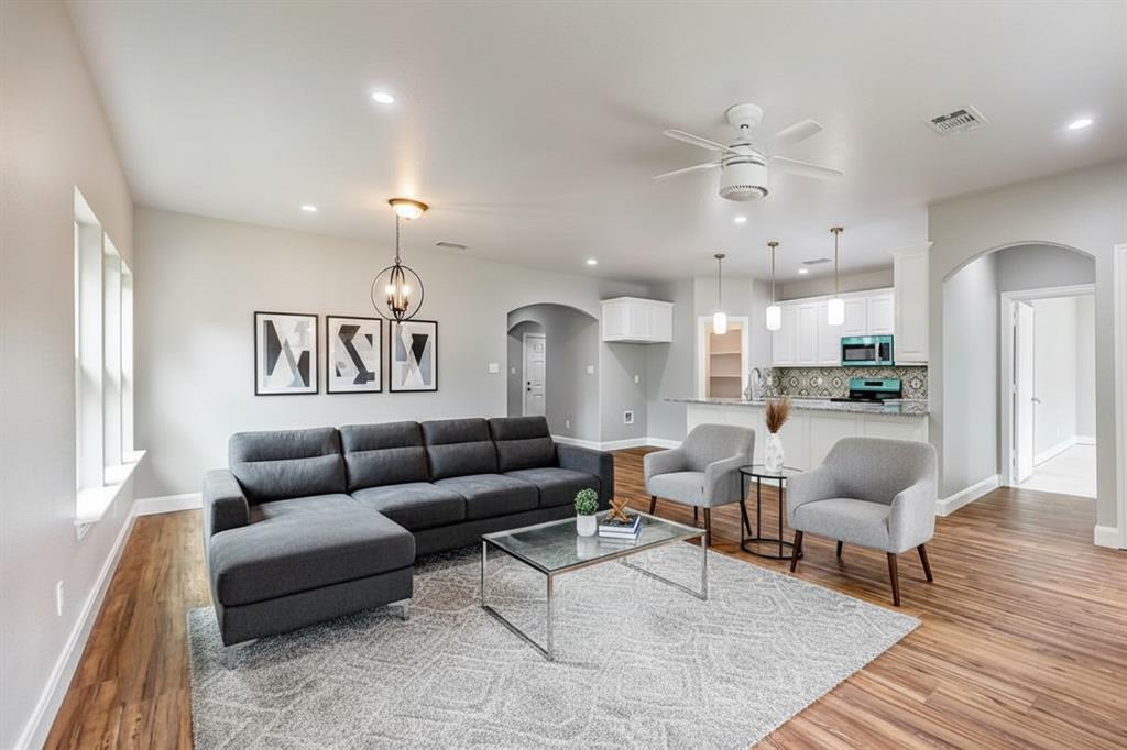 201 Dellis Street Terrell, TX 75160 - Photo 4 of 16 virtually staged