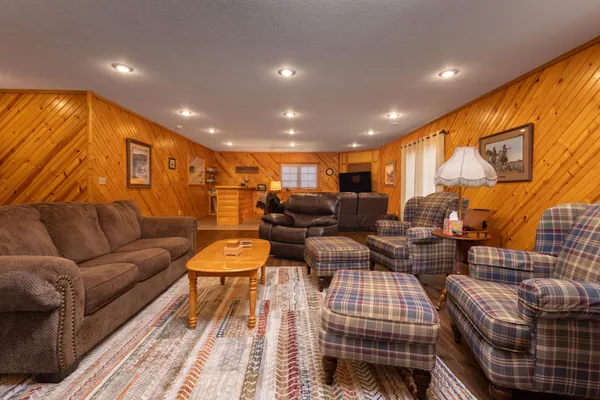 $545,000 | 30272 Co Highway 61, Henning, MN 56551