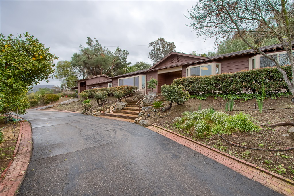 1755 East Lexington Avenue El Cajon, CA 92019 - Photo 2 of 25