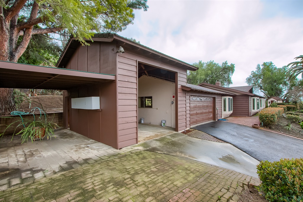 1755 East Lexington Avenue El Cajon, CA 92019 - Photo 3 of 25