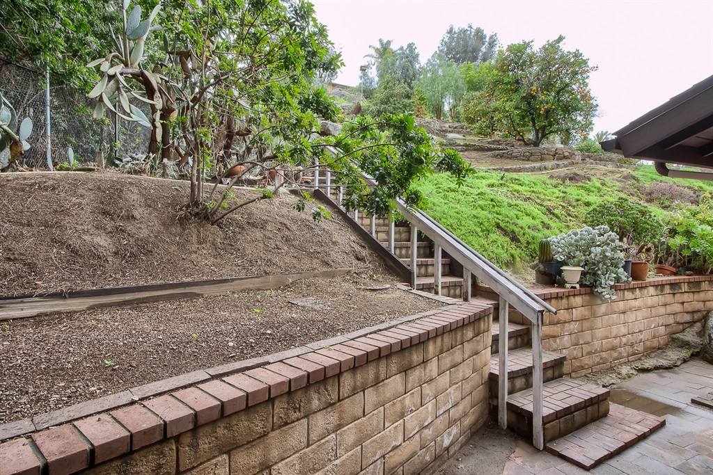 1755 East Lexington Avenue El Cajon, CA 92019 - Photo 5 of 25