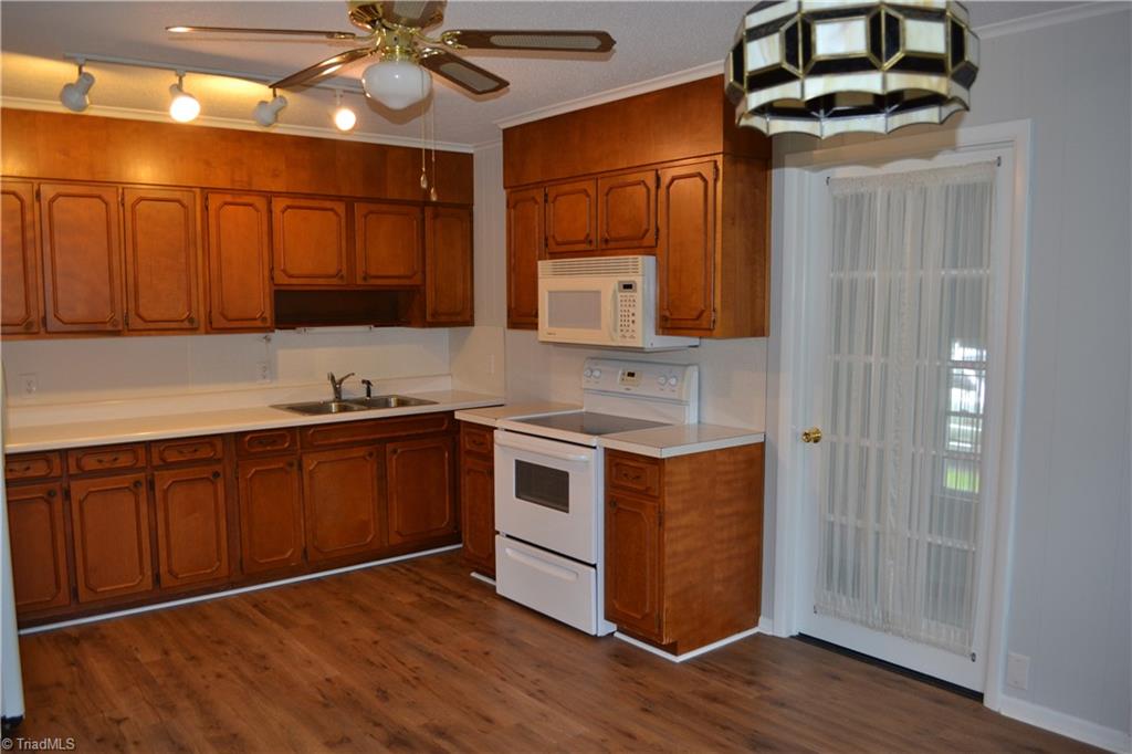 103 13th Avenue Mayodan, NC 27027 - Photo 11 of 27