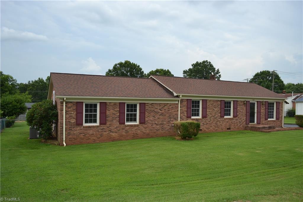 103 13th Avenue Mayodan, NC 27027 - Photo 4 of 27