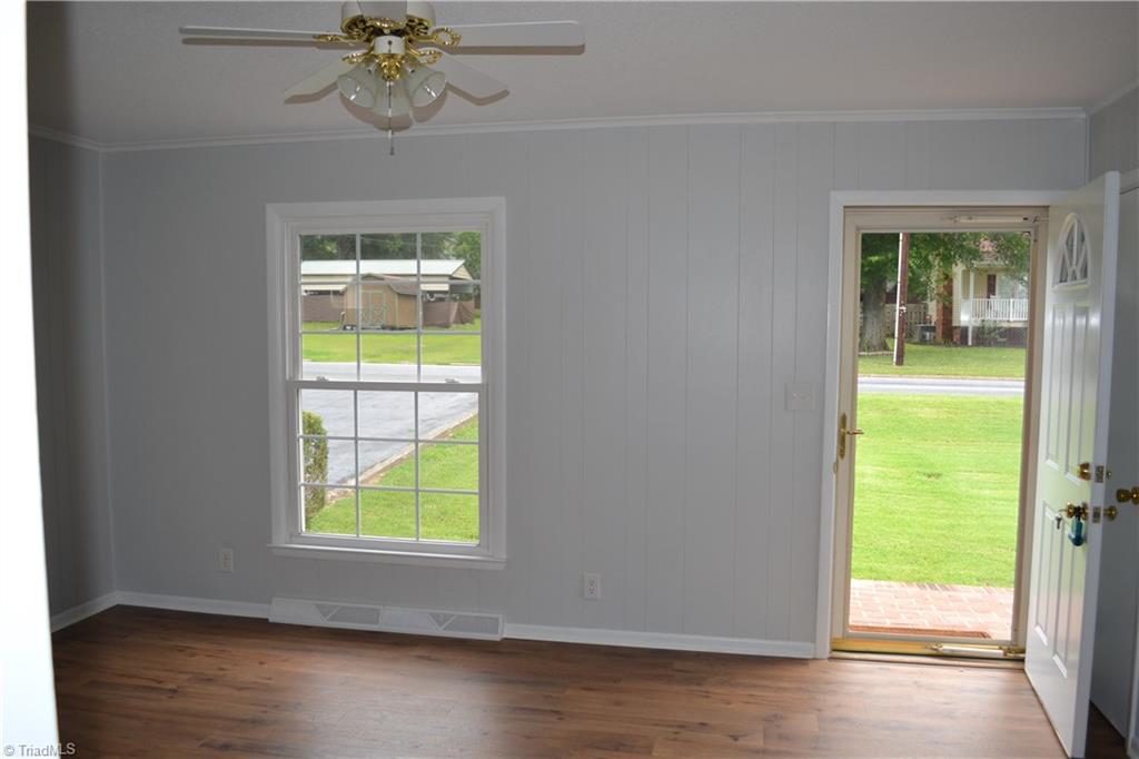 103 13th Avenue Mayodan, NC 27027 - Photo 6 of 27