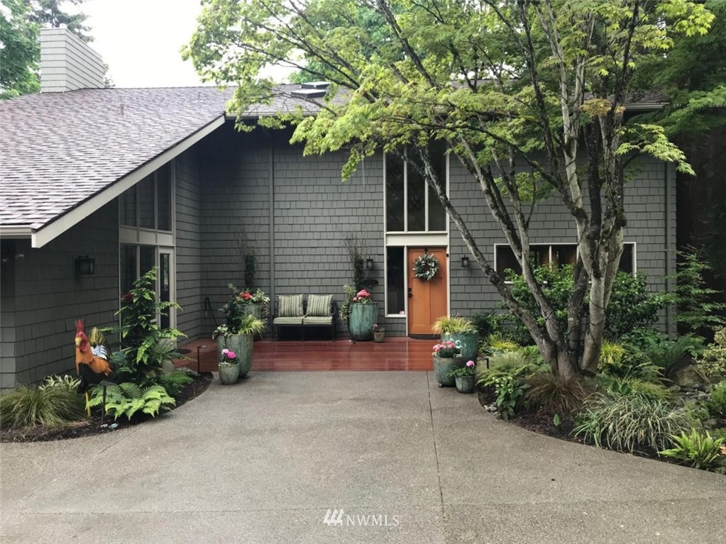 6280 West Mercer Way Mercer Island, WA 98040 - Photo 2 of 38