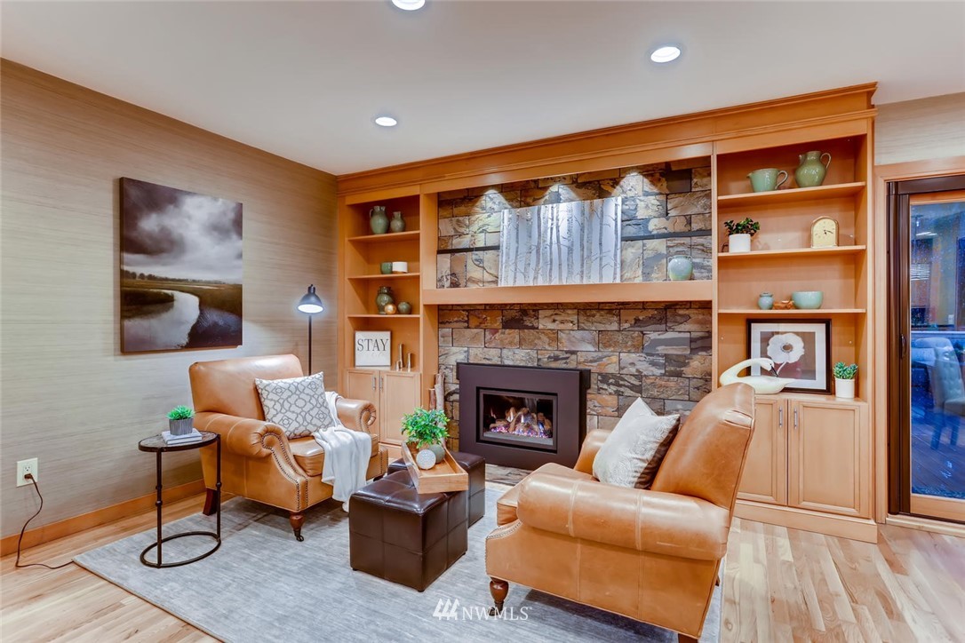 6280 West Mercer Way Mercer Island, WA 98040 - Photo 11 of 38