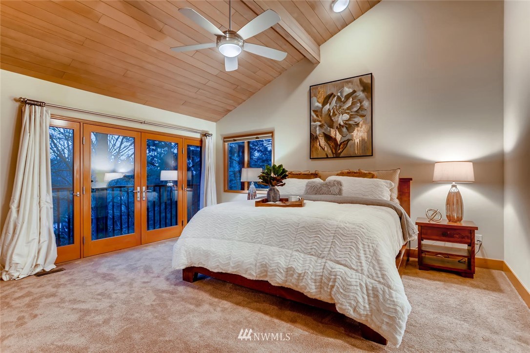 6280 West Mercer Way Mercer Island, WA 98040 - Photo 15 of 38