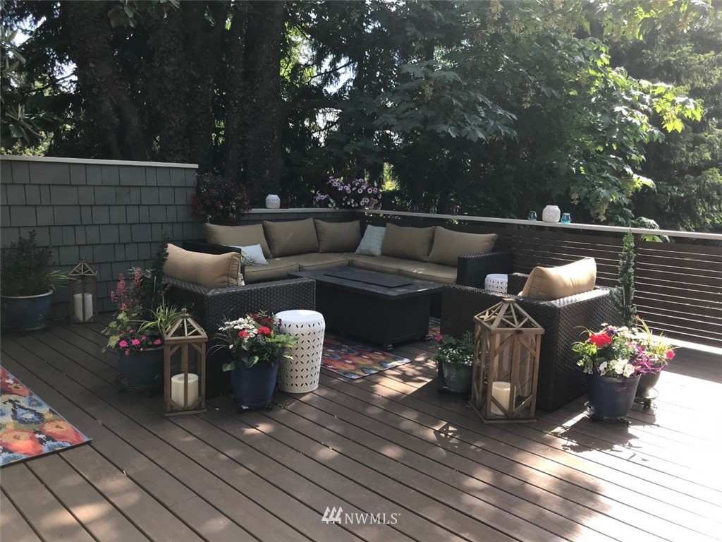 6280 West Mercer Way Mercer Island, WA 98040 - Photo 24 of 38