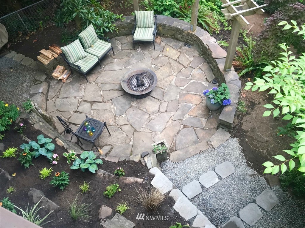 6280 West Mercer Way Mercer Island, WA 98040 - Photo 25 of 38