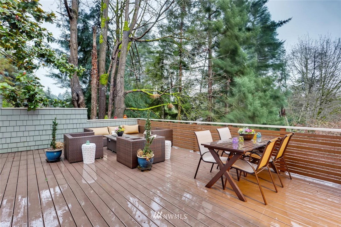 6280 West Mercer Way Mercer Island, WA 98040 - Photo 26 of 38