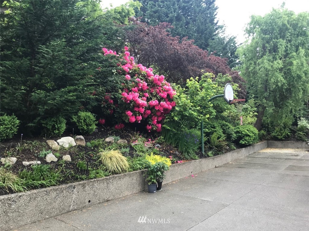 6280 West Mercer Way Mercer Island, WA 98040 - Photo 29 of 38